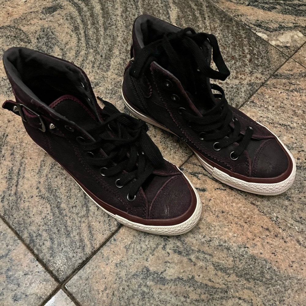 Converse high top sneakers. Size 6 Color burgundy suede black laces.